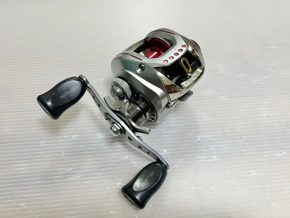 ダイワ TDジリオン 100SH 右ハンドル 7 1 DAIWA チームダイワ ZILLION