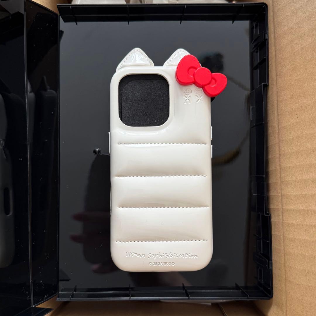 Urban Sophistication Hello Kitty コラボ hellokitty and Urban Sophistication 🎀😺🩷 Available today at 12pm