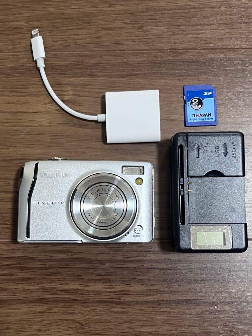 FUJIFILM FINEPIX ファインピクス F40 デジカメ Amazon | FUJIFILM デジタルカメラ FinePix(ファインピックス) F40 FX